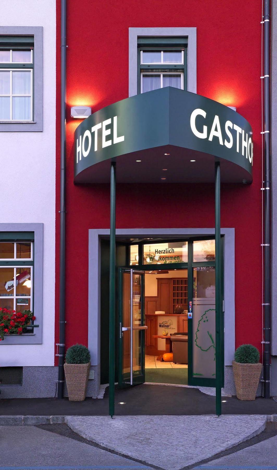 Hotel Restaurant Wallner I Contactless Check-In Sankt Valentin Exterior foto